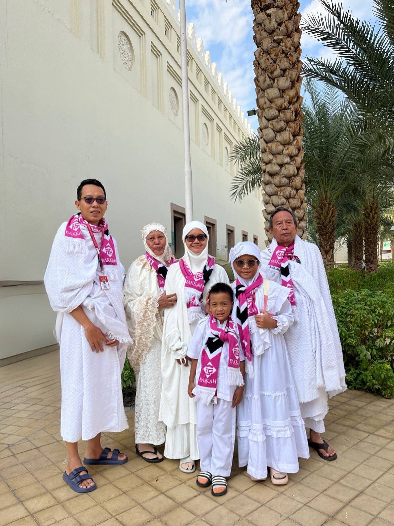 Bawa Anak Haji dan Umrah? Ini Hal-Hal Penting yang Harus Kamu Pahami